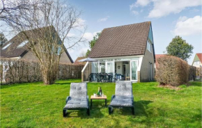 Lovely Home In Vlagtwedde With House Sea View